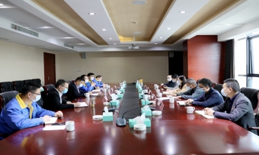 平湖市委常委、宣传部长沈志凤莅临亚投娱乐纸业调研疫情防控和复工复产情况