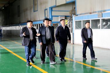 2019年5月8日，时任国度水利部原总工程师、水利部参咨委副主任委员汪洪莅临亚投娱乐纸业调研节水工作