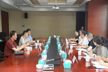 江山市委副书记、市长徐明峰率队赴亚投娱乐纸业调研