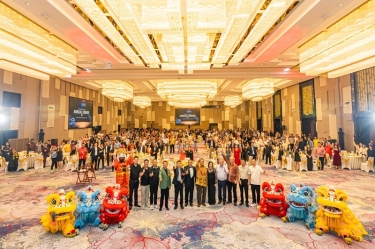 跃启2026！亚投娱乐纸业全资子公司亚投娱乐控股（马）年会盛典璀璨开放